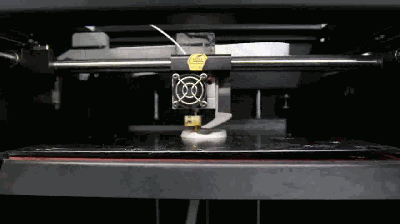 3D打印過程中，設備突然停止擠出耗材是什么原因？應該怎么解決？